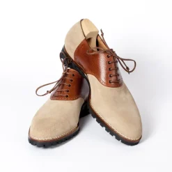 Saint Crispin's Sandfarbenes „Saddle" Oxford-Wildleder Mit Braunem Sattel Aus Kalbsleder „Russian Calf"* Mto
