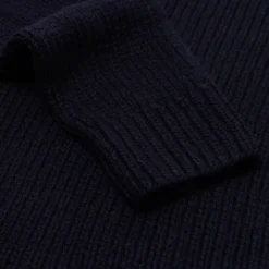Wommelsdorff X Mj: Hangender Strickpullover „Greenport